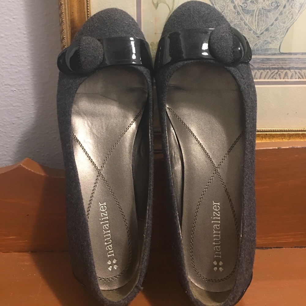 Shoes size 8.5